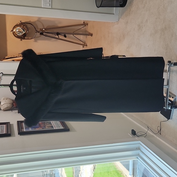 Black hooded Coat - Picture 1 of 11